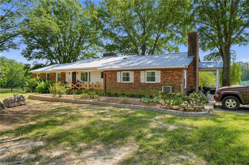 2661 Nc Highway 24 27 W Property Photo 1