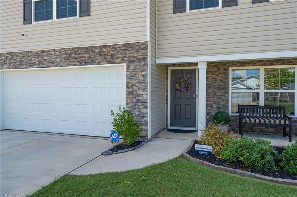 648 Fionn Street Property Photo 2