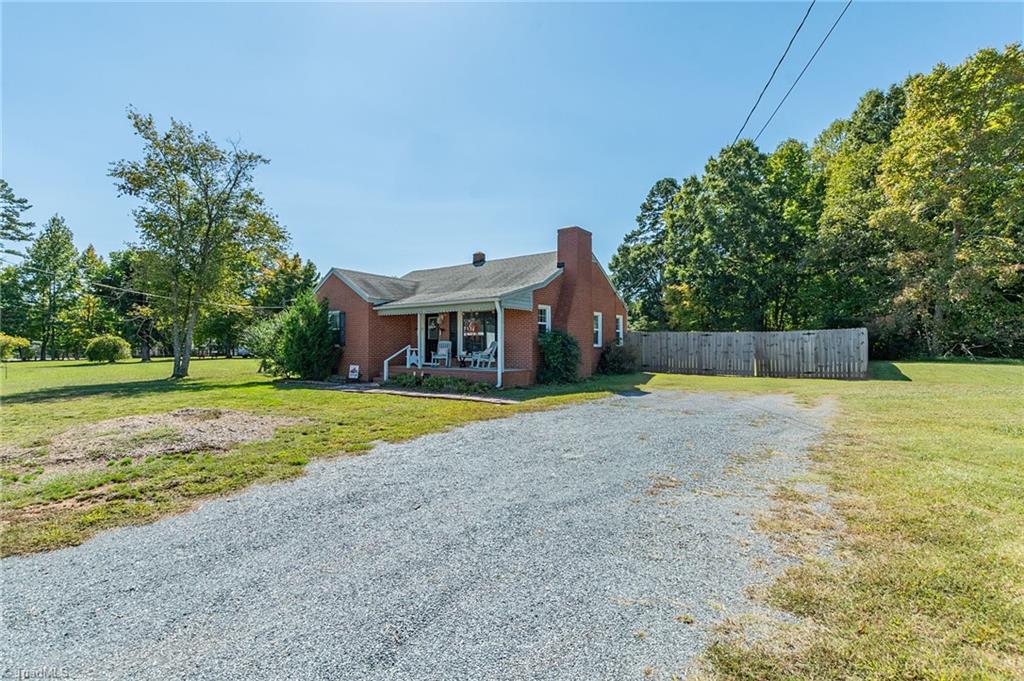 1464 S Main Street Property Photo 4