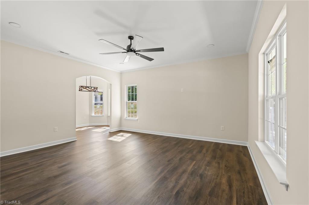 1055 Fisher Ferry Street Property Photo 7
