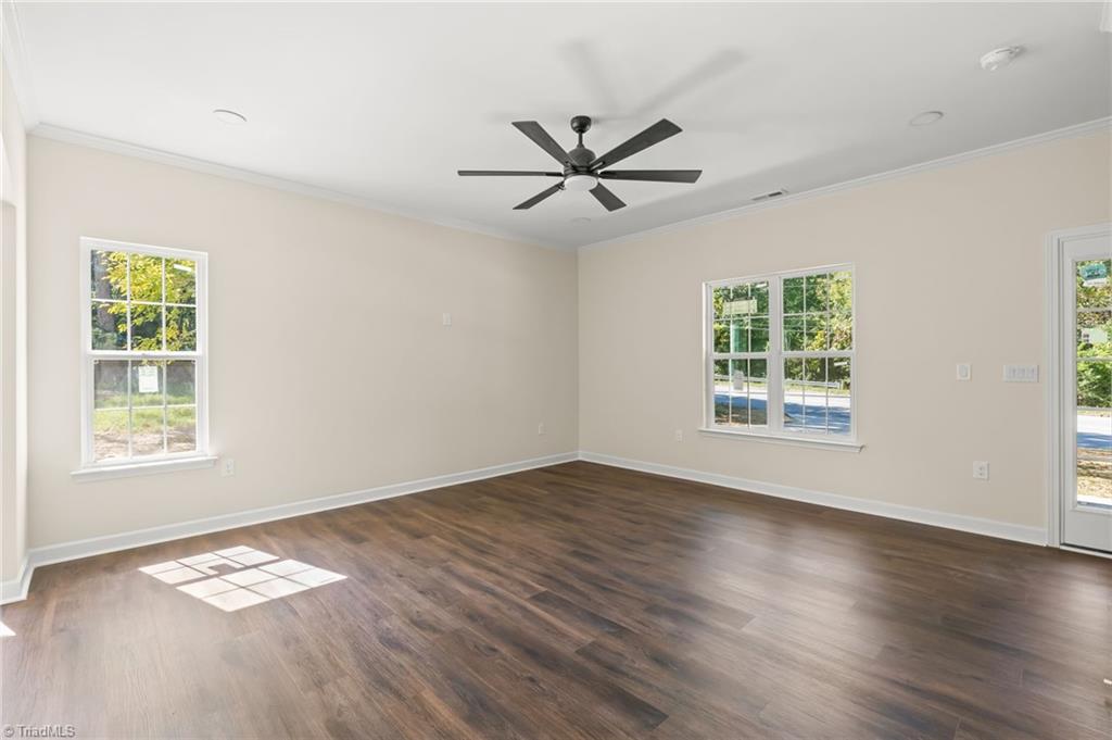 1055 Fisher Ferry Street Property Photo 10