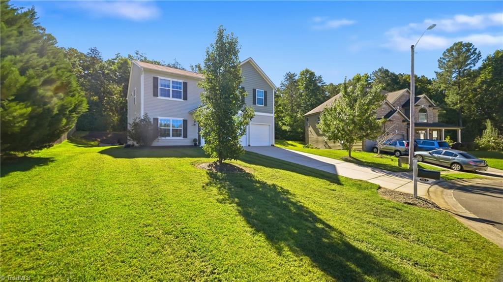1017 Scotch Pine Way Property Photo 3
