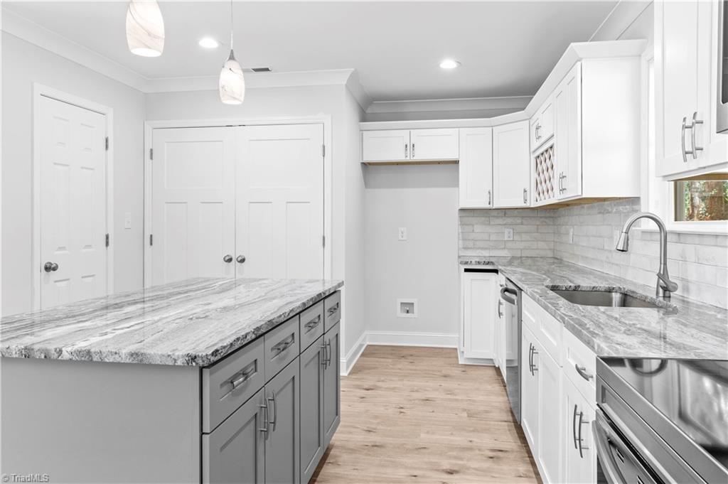 445 Buick Street Property Photo 7