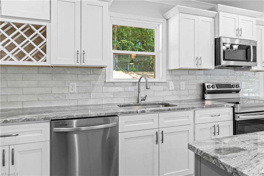 445 Buick Street Property Photo 8