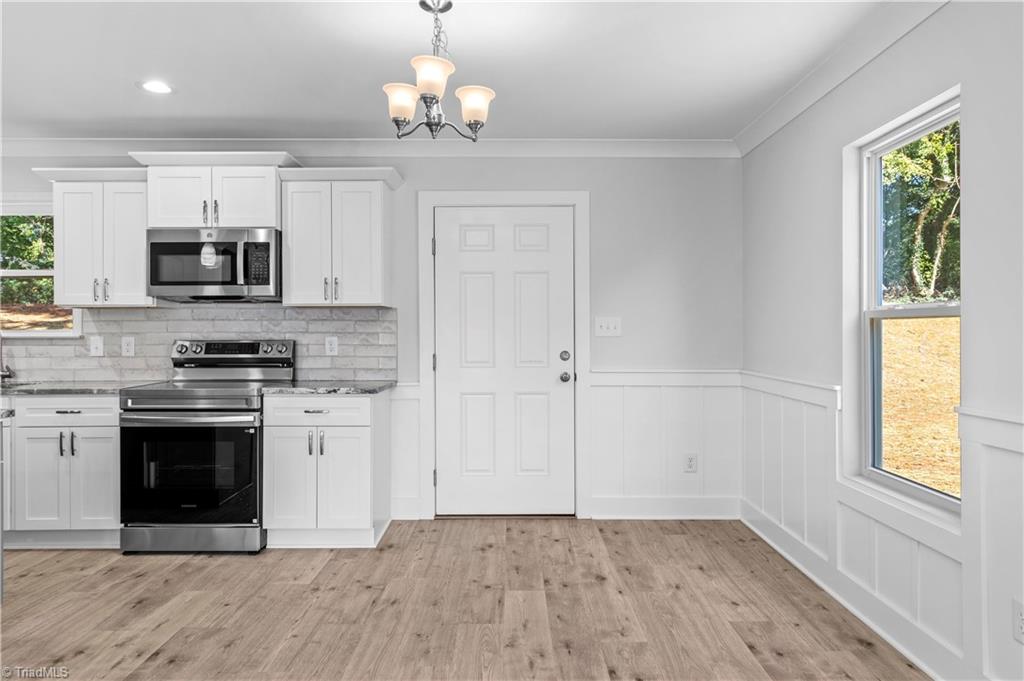 445 Buick Street Property Photo 9