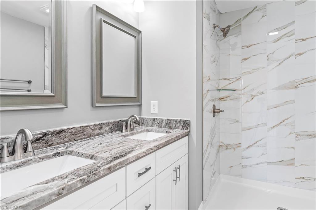 445 Buick Street Property Photo 15