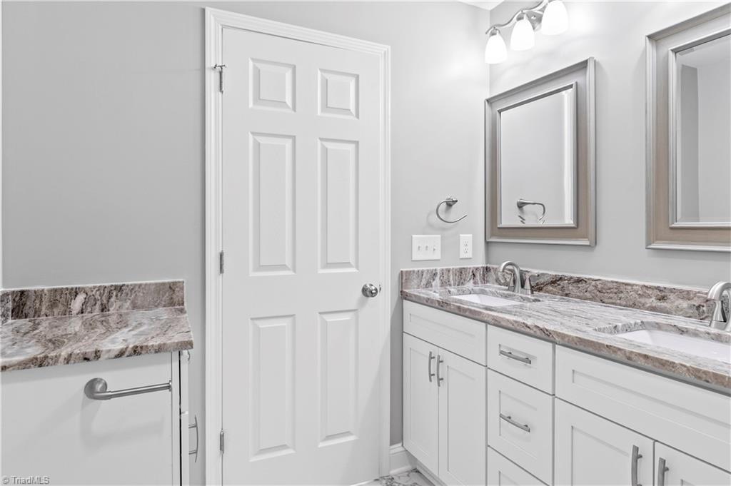 445 Buick Street Property Photo 17