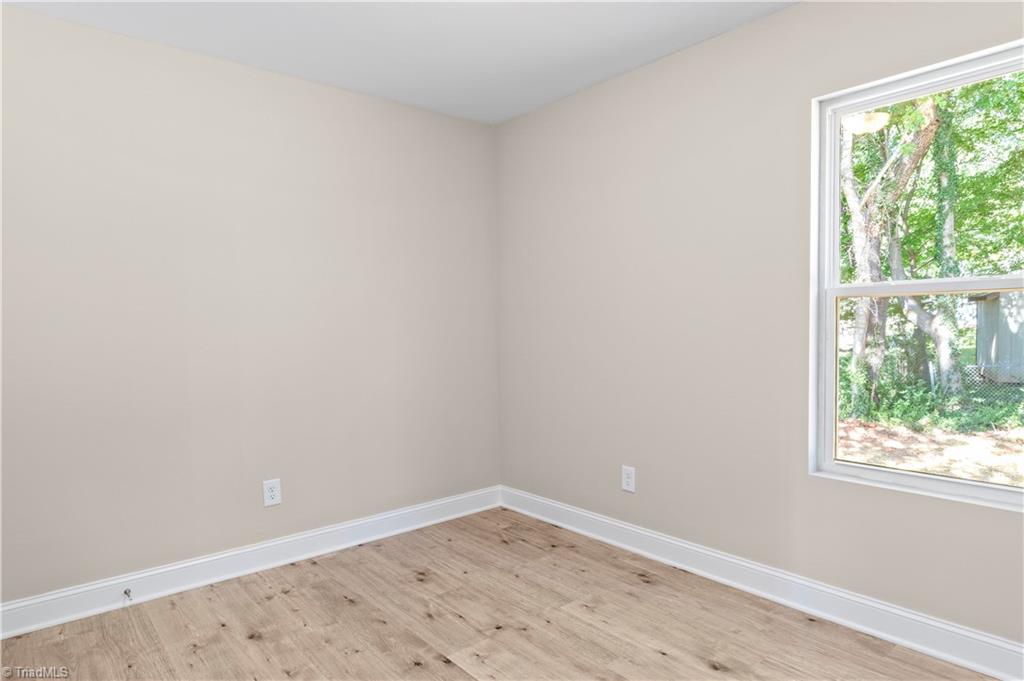 445 Buick Street Property Photo 19