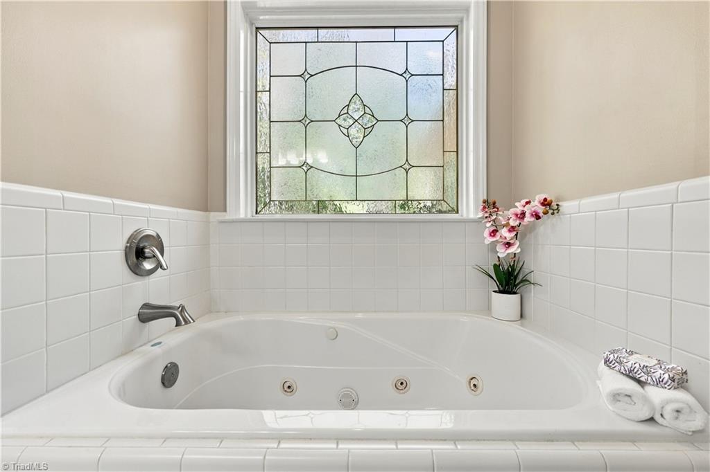 7500 Bartonshire Court Property Photo 24