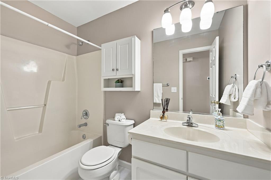 7500 Bartonshire Court Property Photo 31
