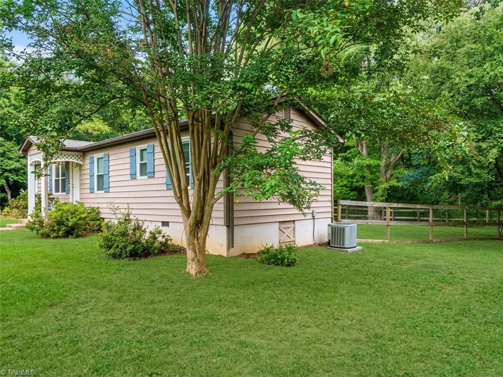 8099 Mcknight Road Property Photo 2