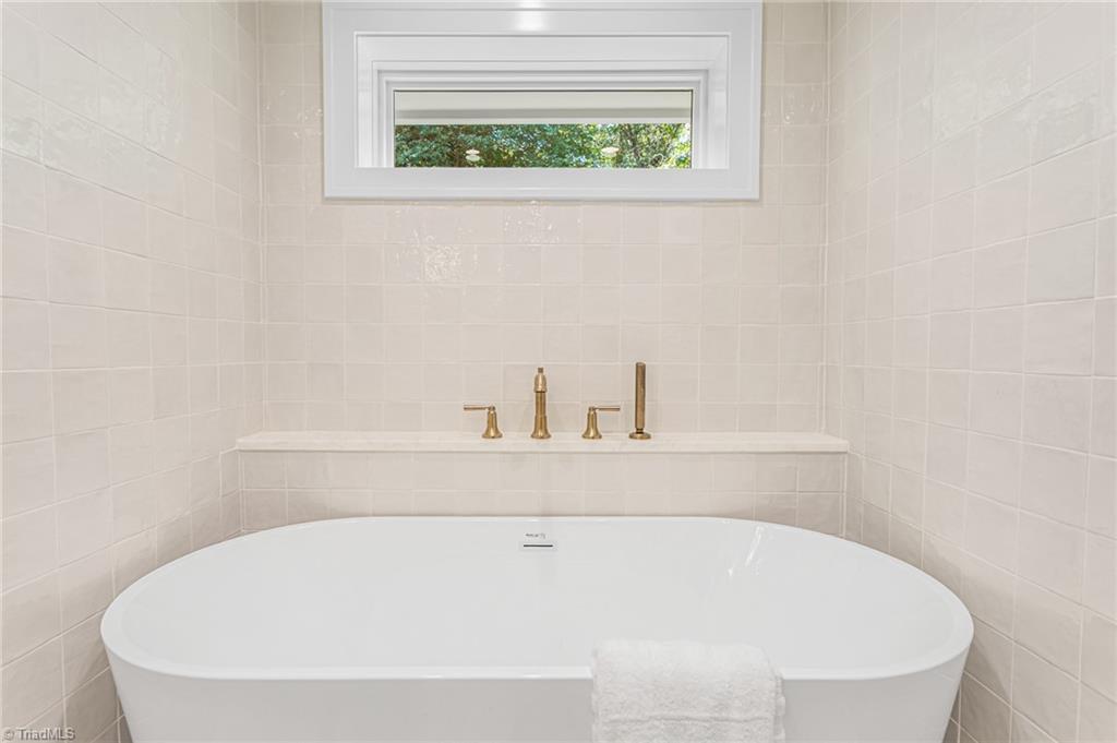 1109 Buckingham Road Property Photo 22