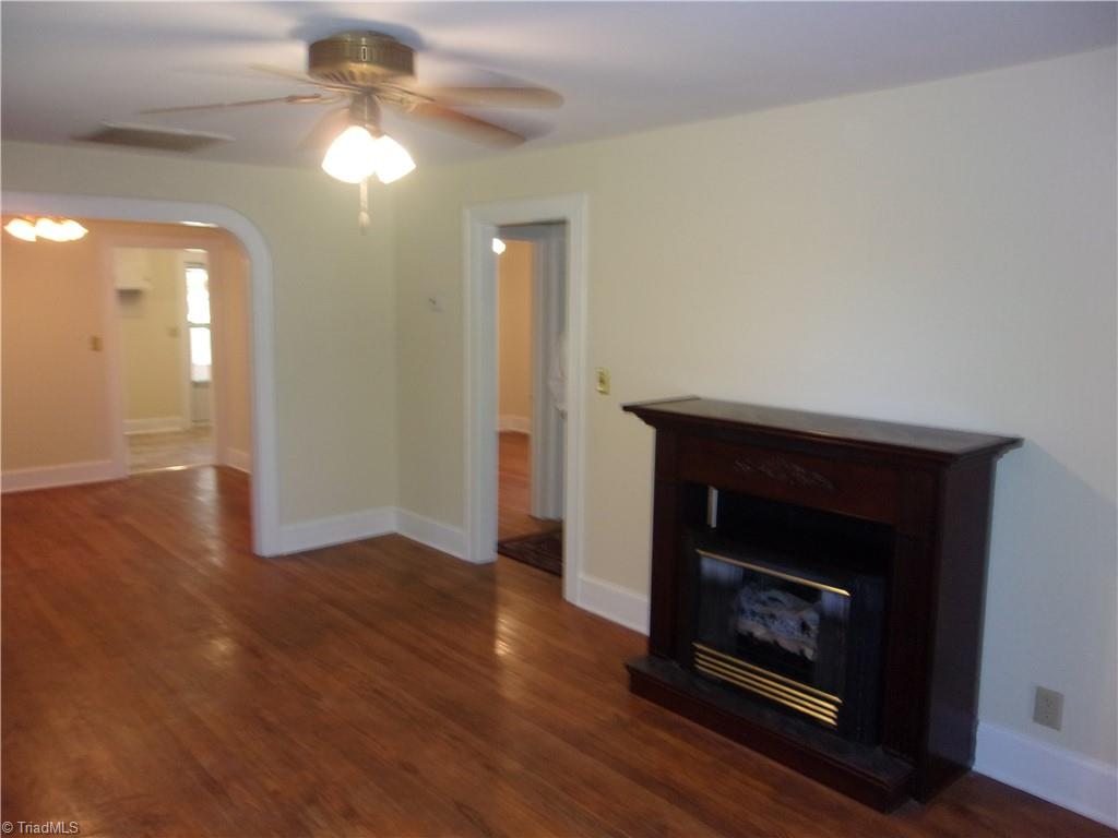 212 Foster Street Property Photo 3