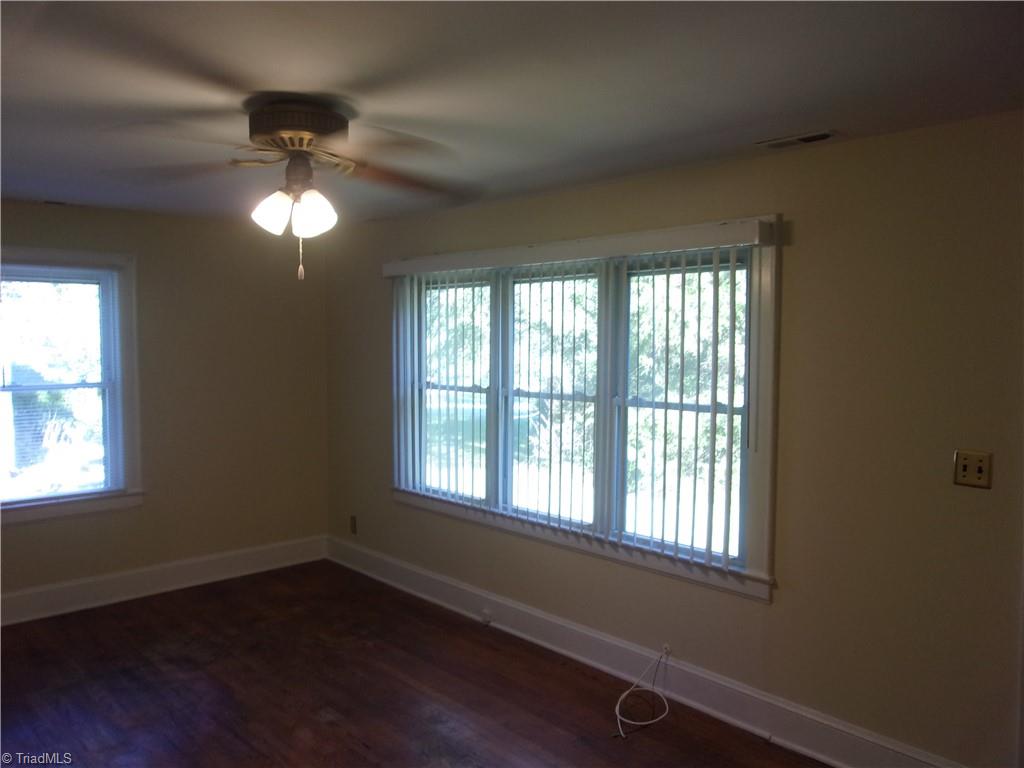 212 Foster Street Property Photo 5