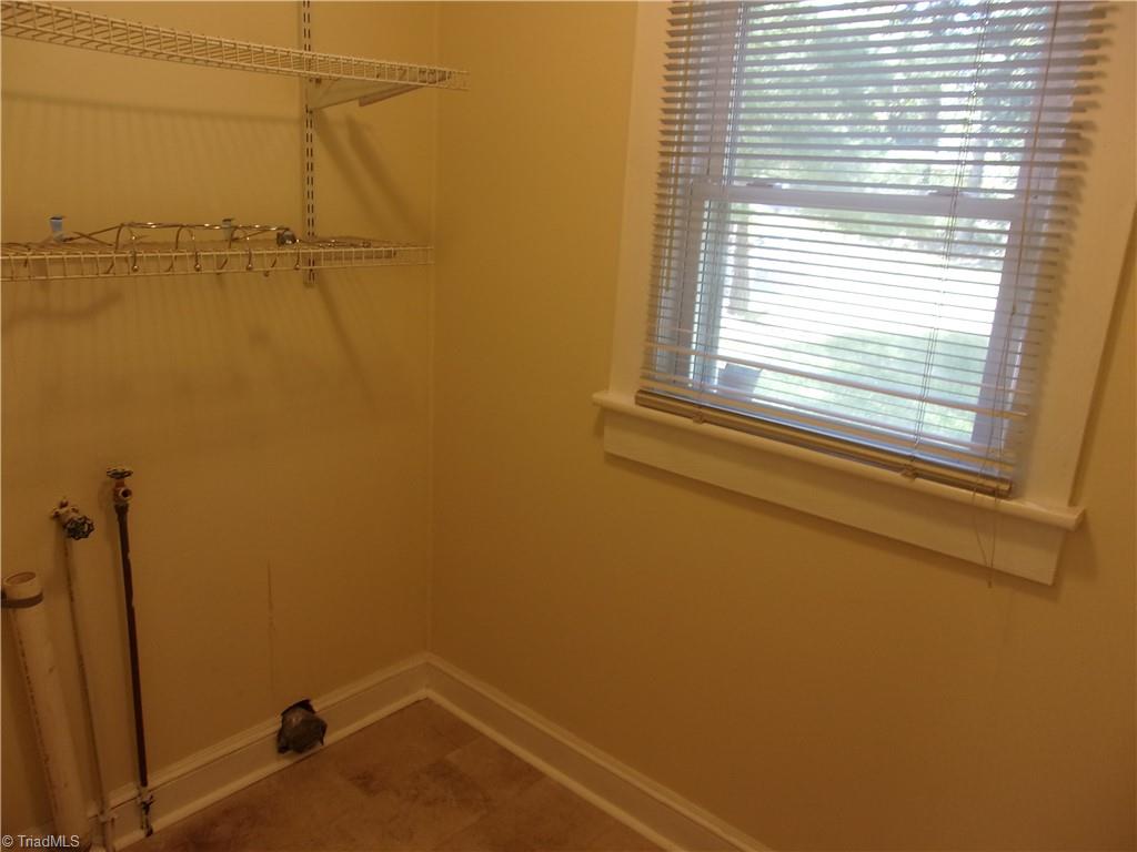 212 Foster Street Property Photo 9