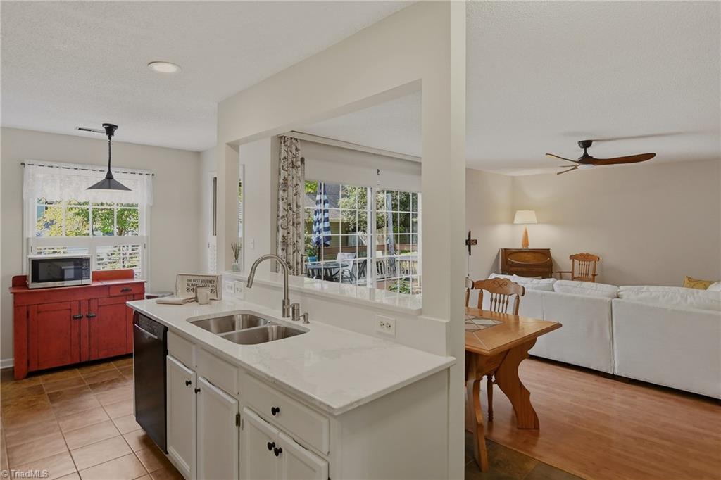 3501 Briaroak Court Property Photo 11