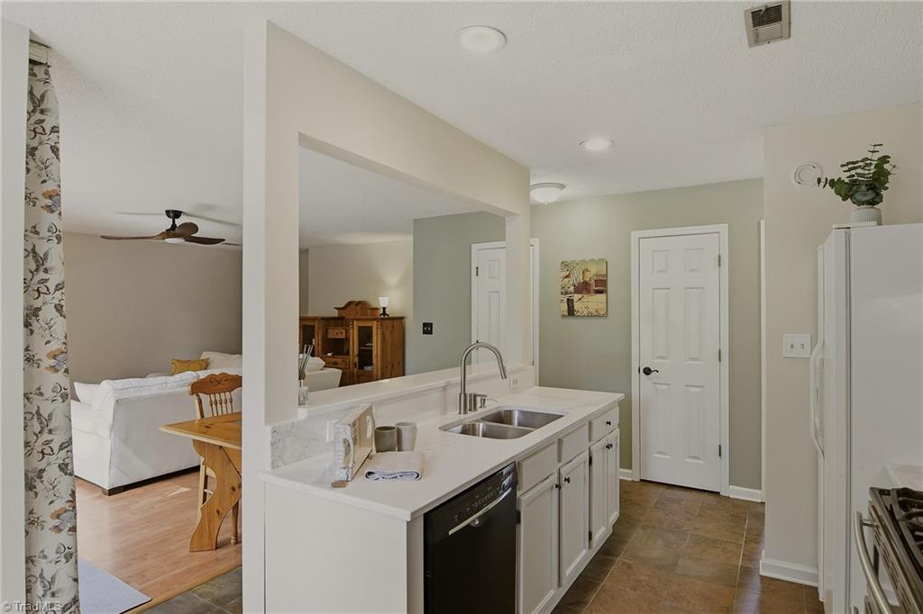 3501 Briaroak Court Property Photo 14