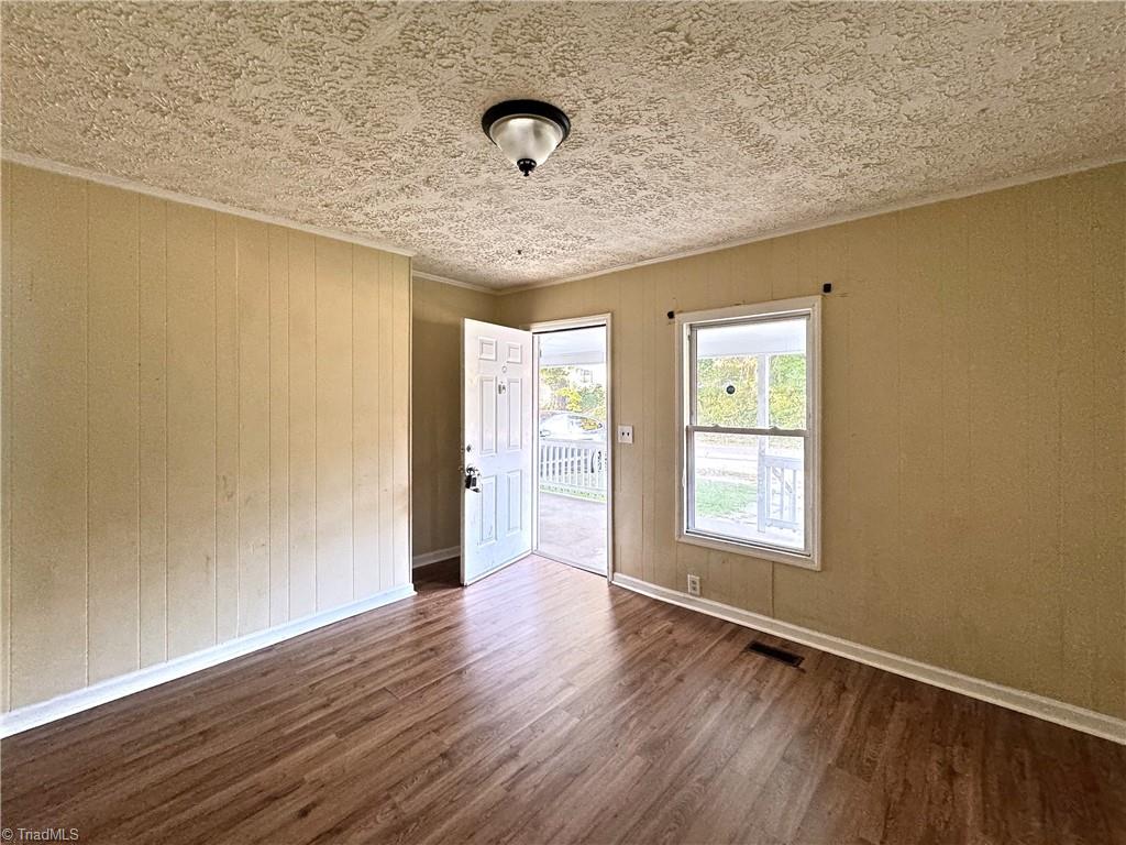1134 24th Street Ne Property Photo 2