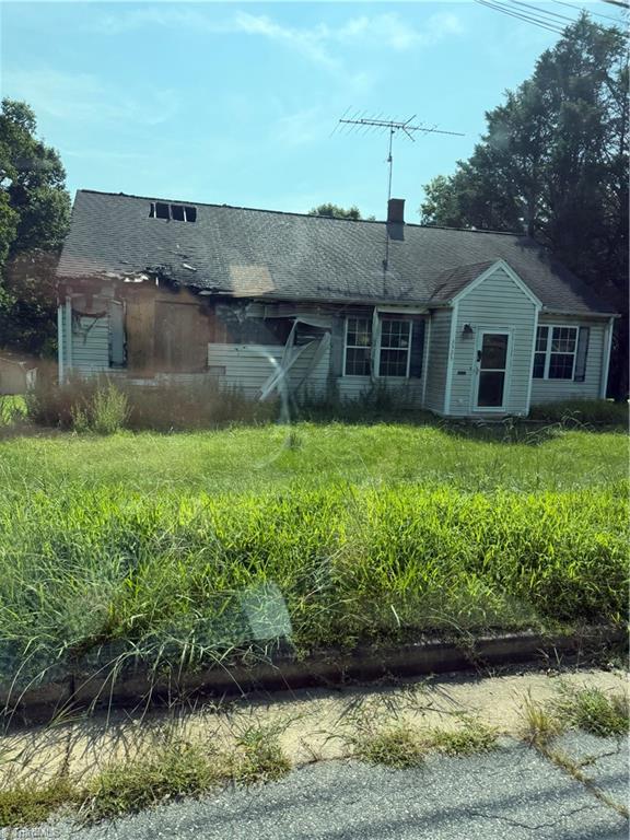 3325 Rosemont Avenue Property Photo 1