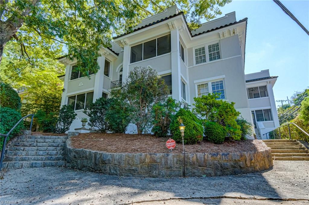 72 West End Boulevard # 5 Property Photo 2