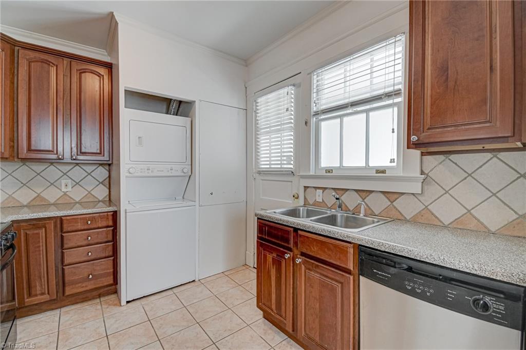 72 West End Boulevard # 5 Property Photo 15