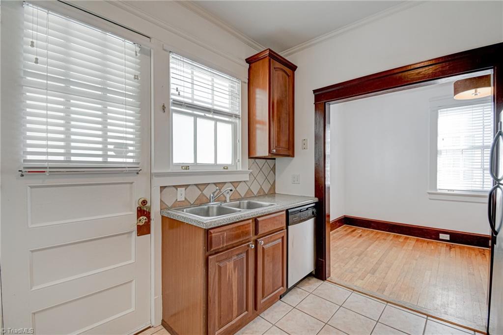 72 West End Boulevard # 5 Property Photo 17