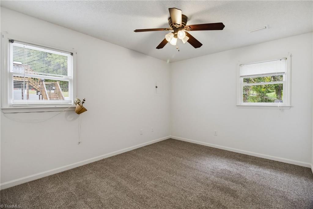 956 Heatherstone Drive Property Photo 17