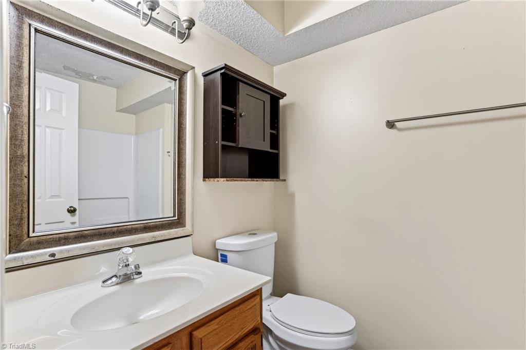 3642 Morris Farm Drive # 2b Property Photo 32