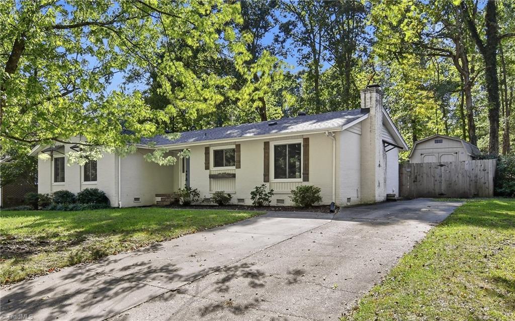 4403 Kingsland Drive Property Photo 3