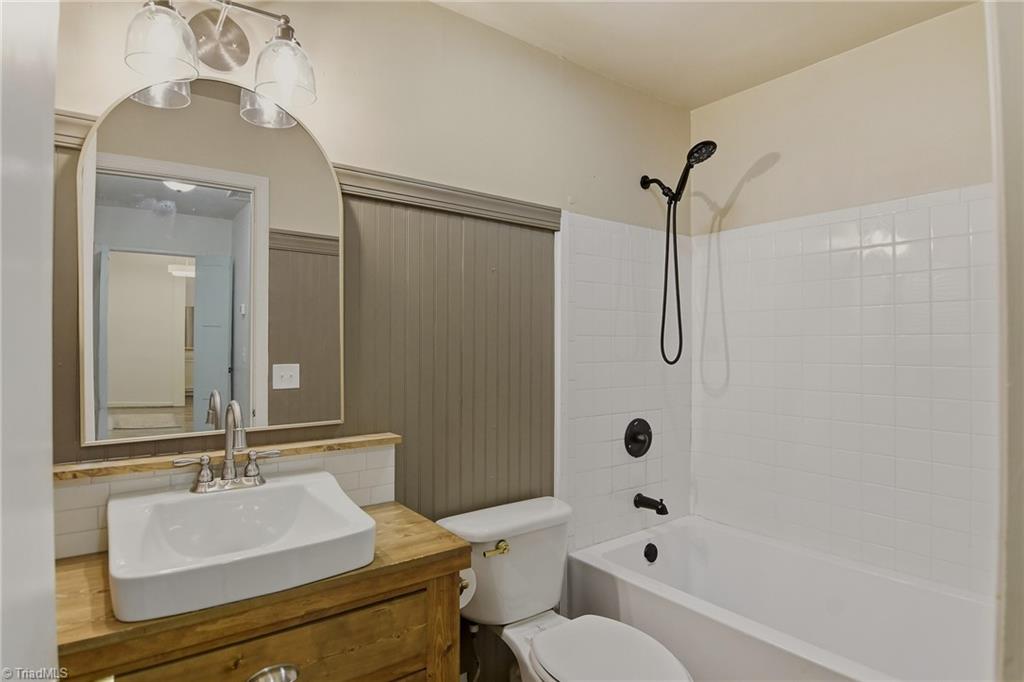 4403 Kingsland Drive Property Photo 21
