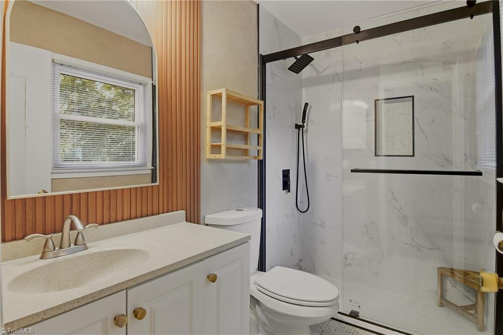 4403 Kingsland Drive Property Photo 23