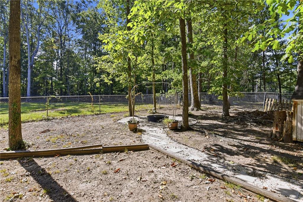 4403 Kingsland Drive Property Photo 30
