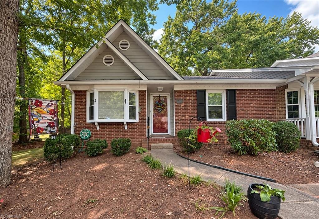 33 Brandy Court Property Photo 1