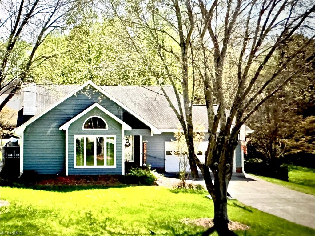 4016 Clarendon Avenue Property Photo 1