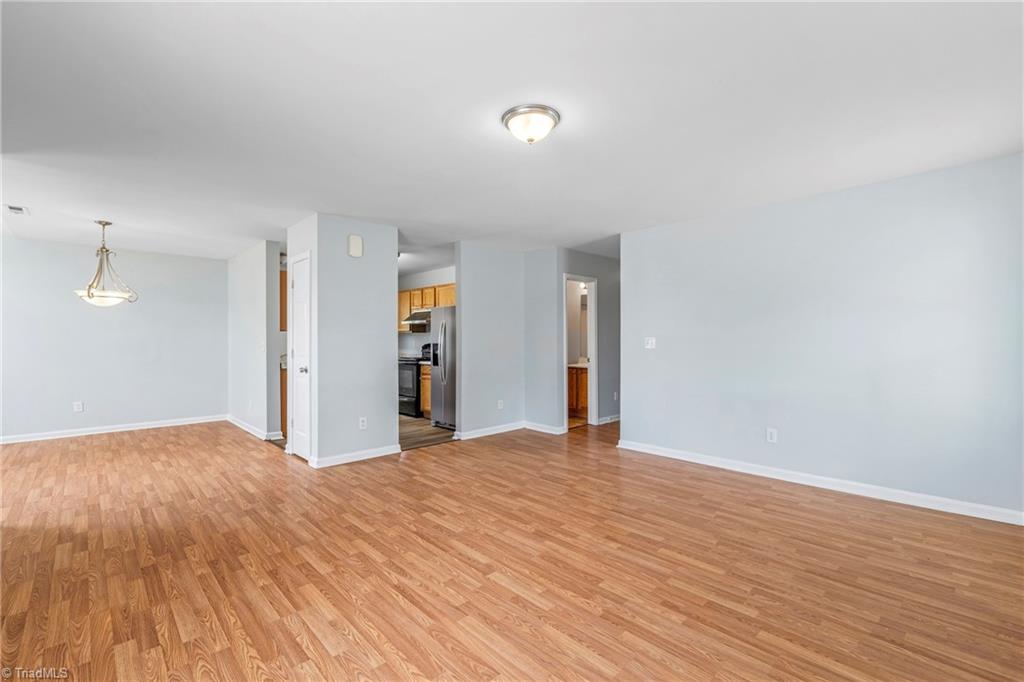 405 Dudley Street Property Photo 5