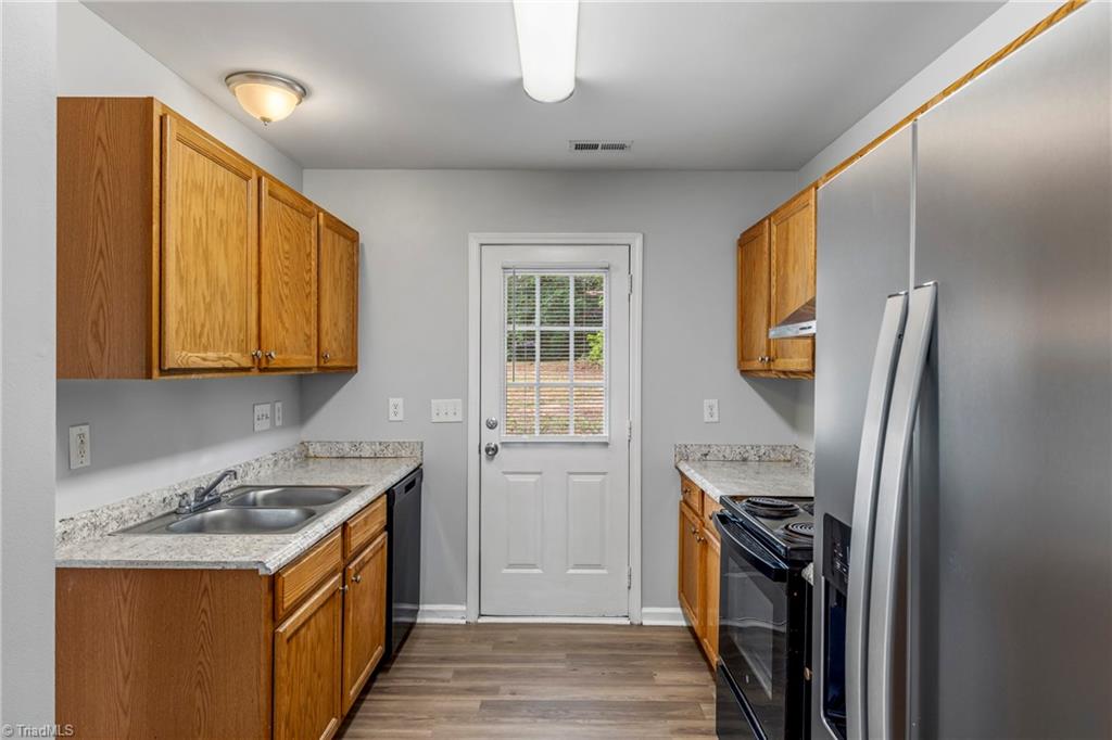405 Dudley Street Property Photo 10