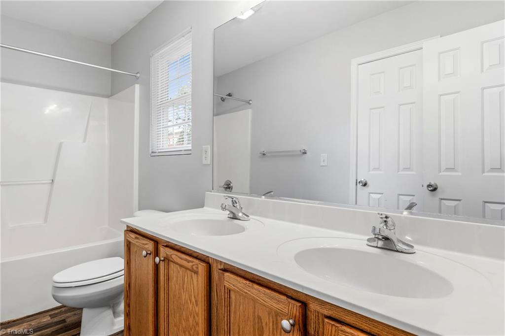 405 Dudley Street Property Photo 16