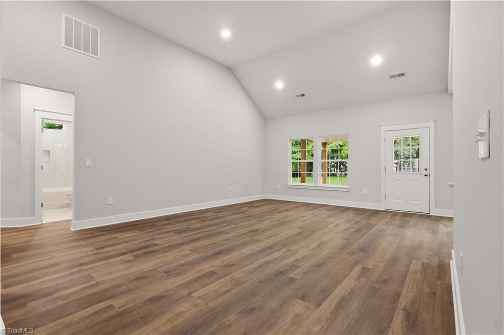 1004 Phineas Drive Property Photo 4