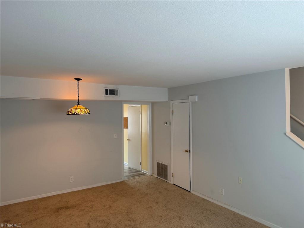 1300 Larchmont Place # 202 Property Photo 4