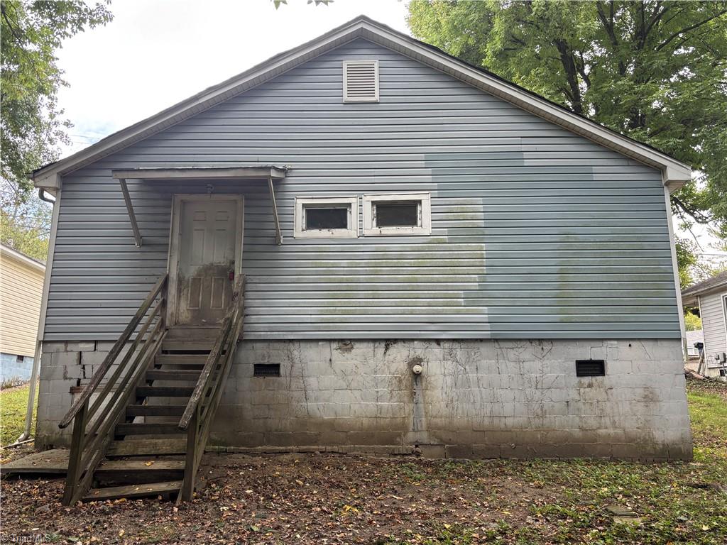 1711 Edmondson Place Property Photo 4