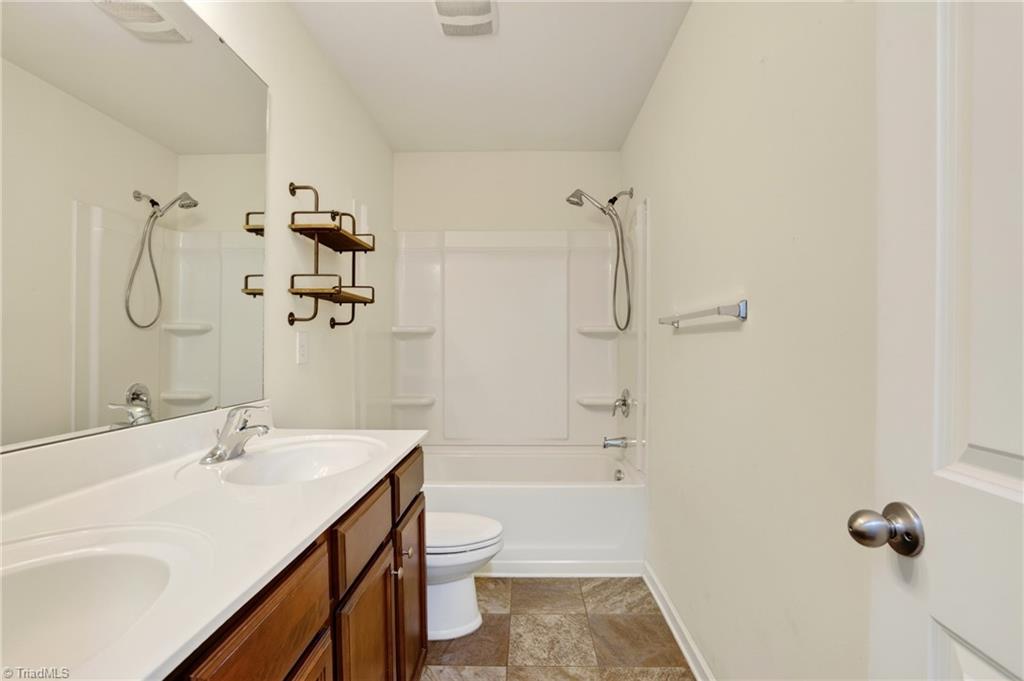 1631 Haddington Point Drive Property Photo 25