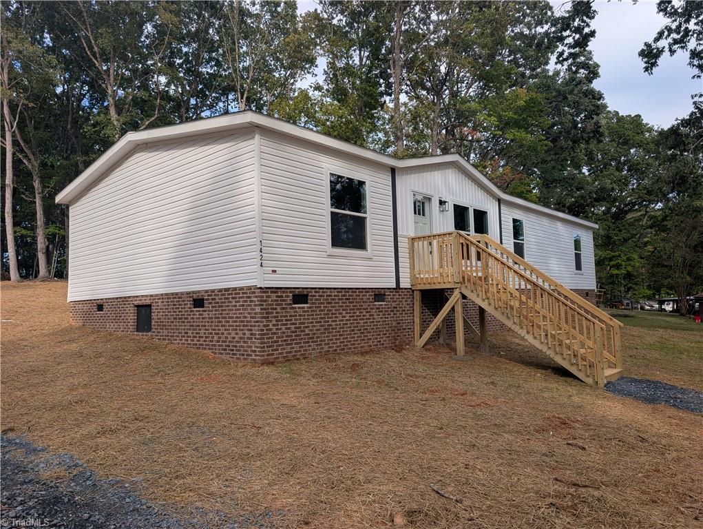 1424 Pineview Road Property Photo 3