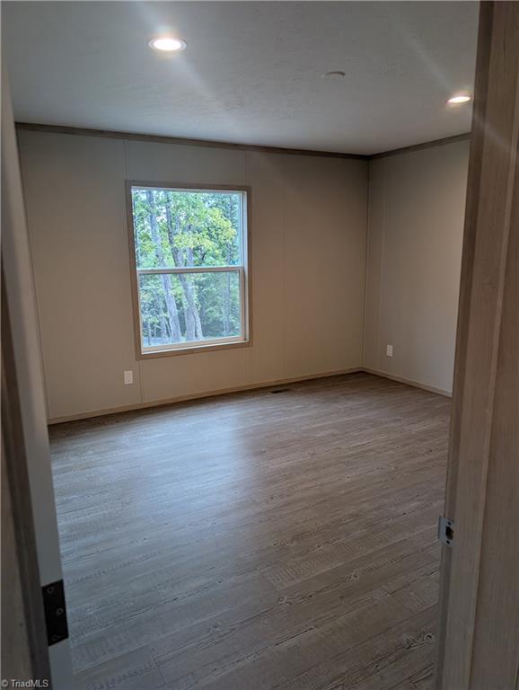 1424 Pineview Road Property Photo 5