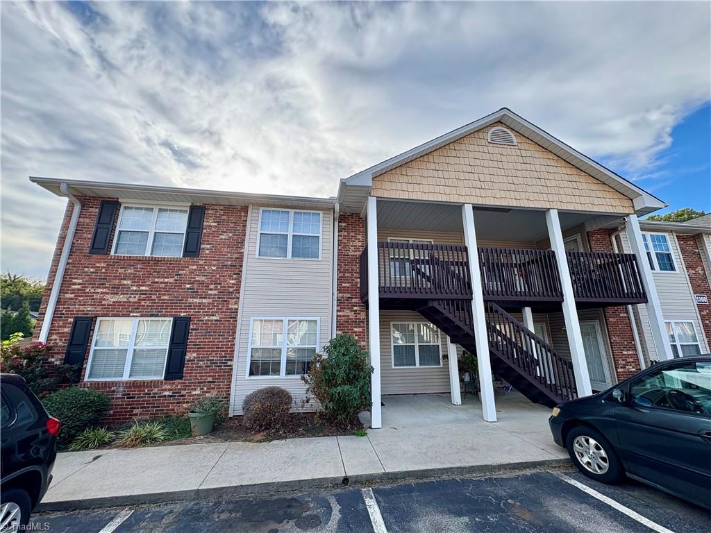 1218 Westbrook Court Property Photo 1
