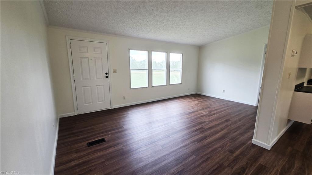 128 Loy Drive Property Photo 5