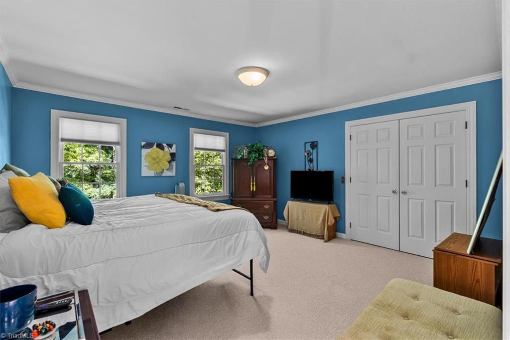 1035 Viewmont Drive Property Photo 22