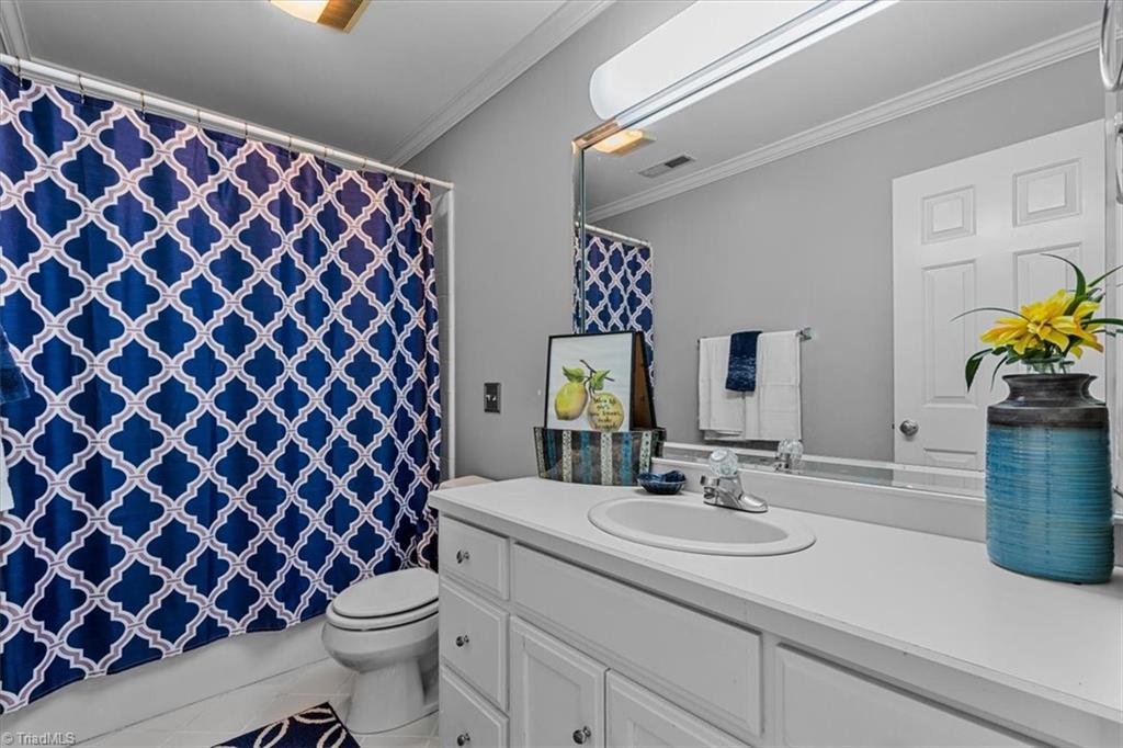 1035 Viewmont Drive Property Photo 24