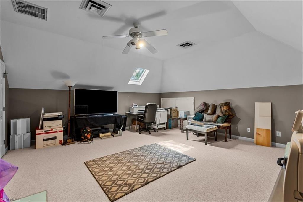 1035 Viewmont Drive Property Photo 34