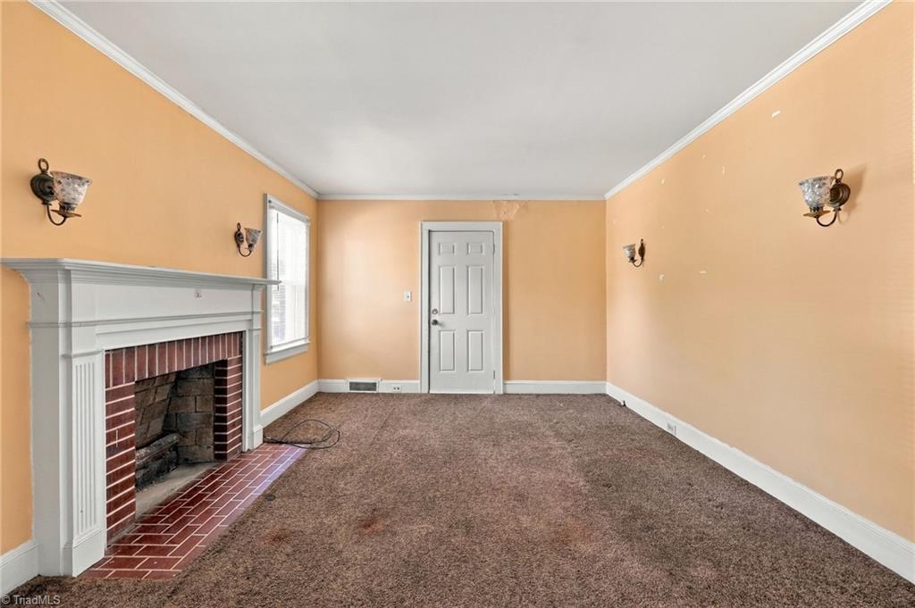 422 W 25th Street Property Photo 6