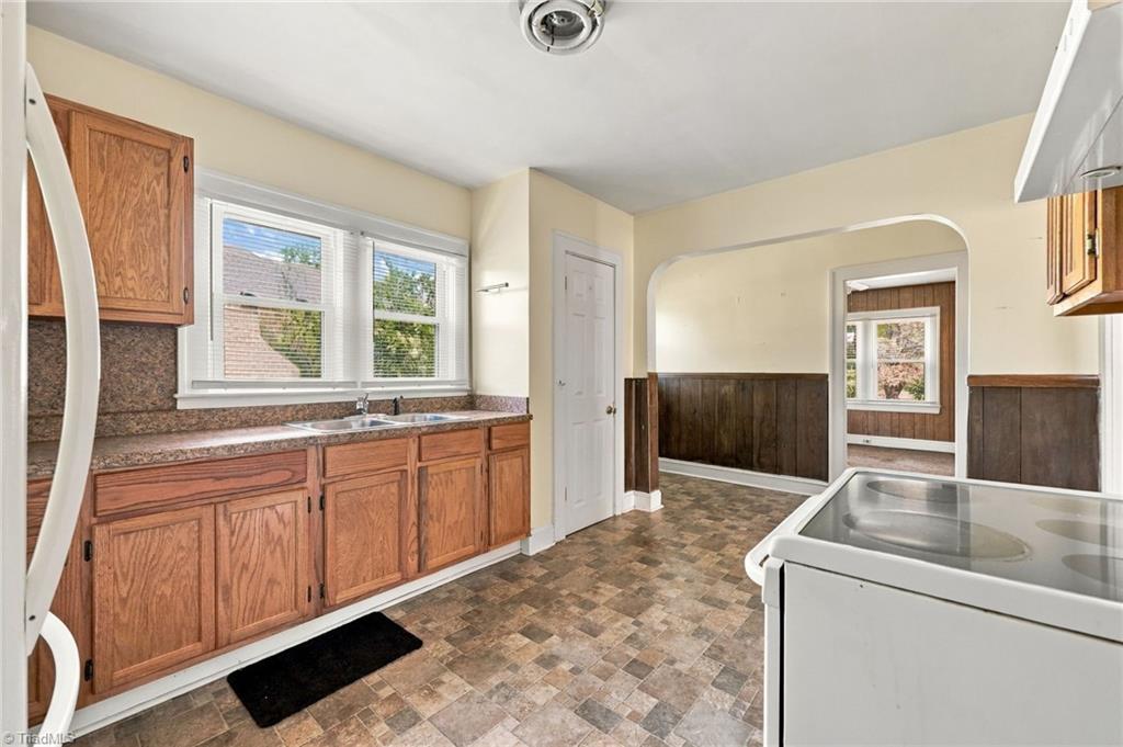 422 W 25th Street Property Photo 13